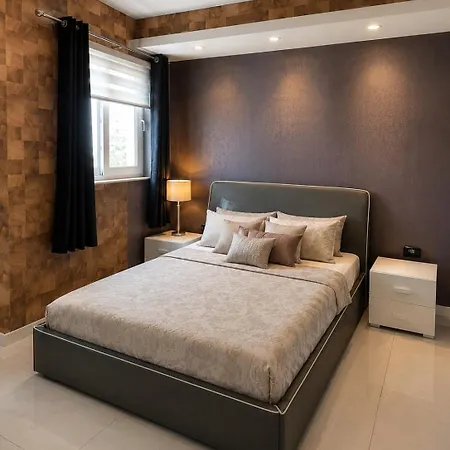 Exclusive Penthouse Jacuzzi Rooftop 公寓 *